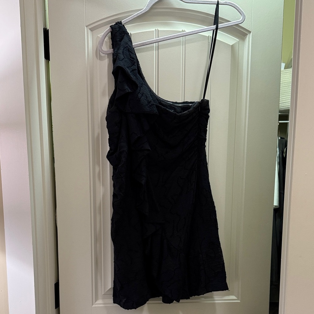 ANTHRO Women's One-Shoulder Black Ruffled Dress